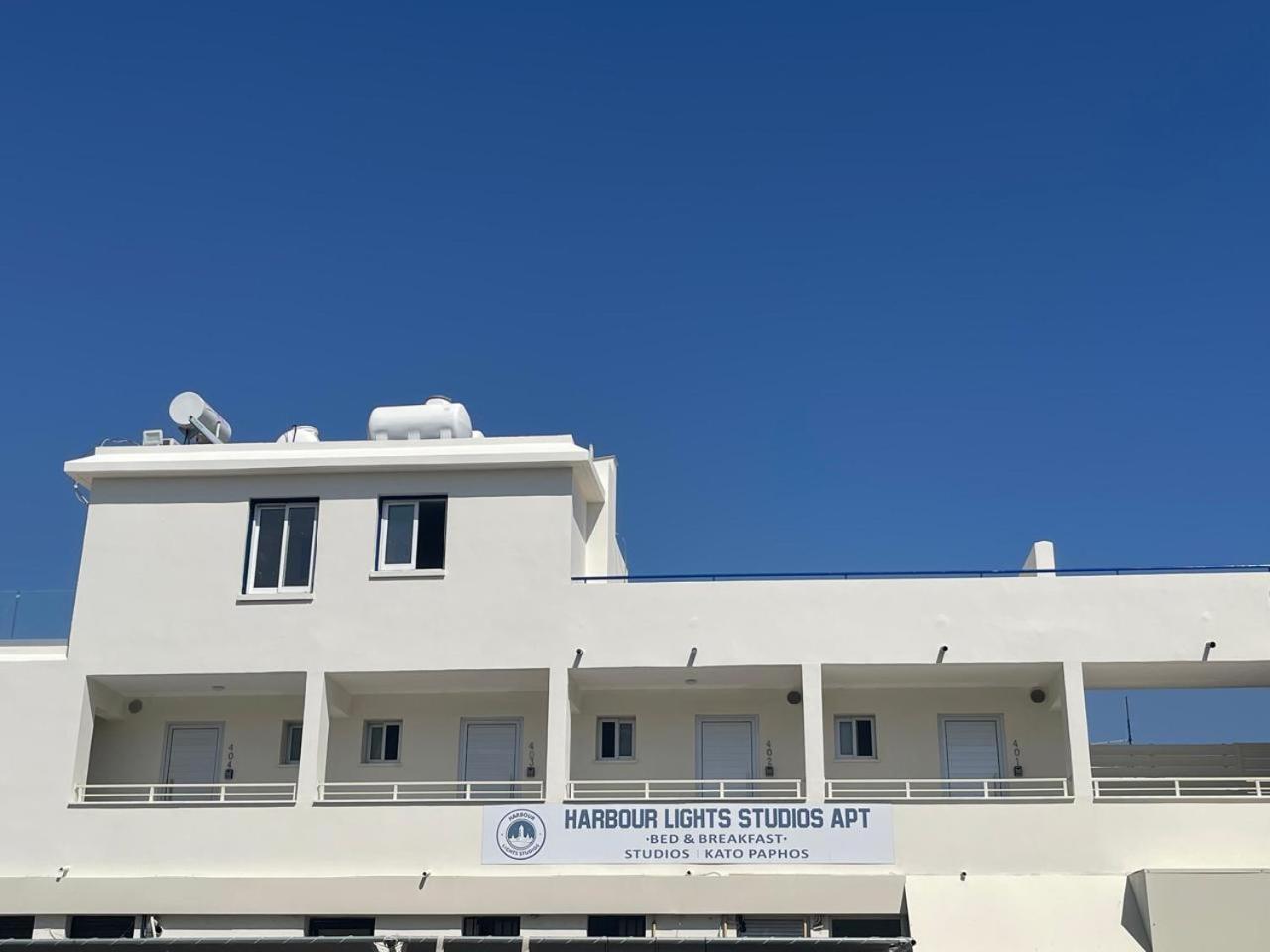 Harbour Lights Studio Apartments Paphos Buitenkant foto