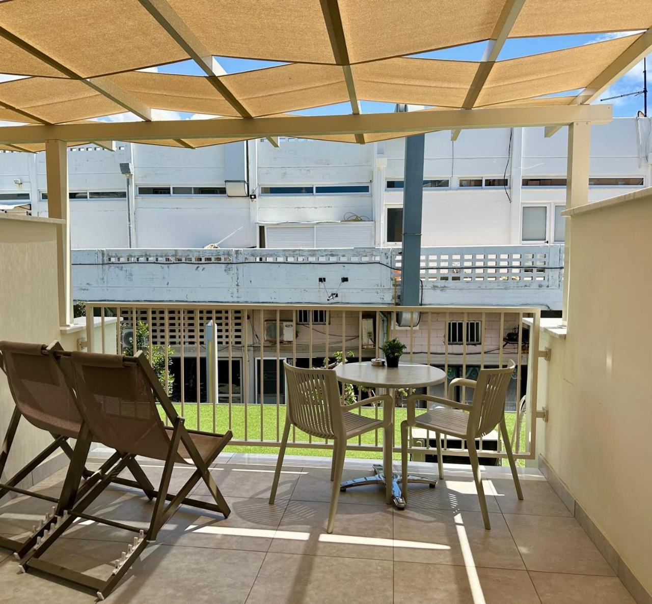 Harbour Lights Studio Apartments Paphos Buitenkant foto